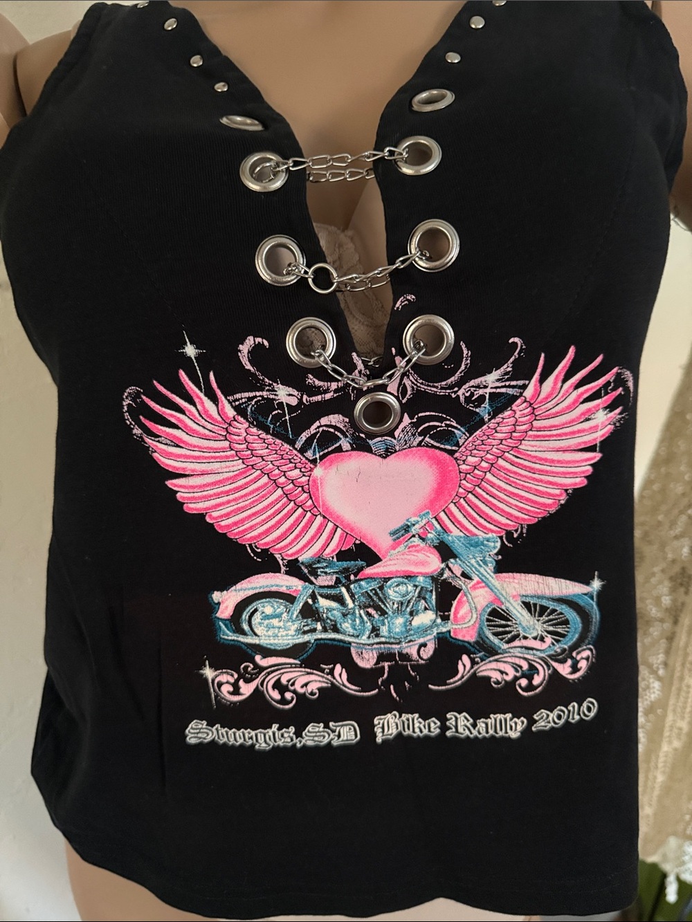 Black Women's Sturgis Bike Rally 2010 Chain-Front Tank Top Pink Winged Heart